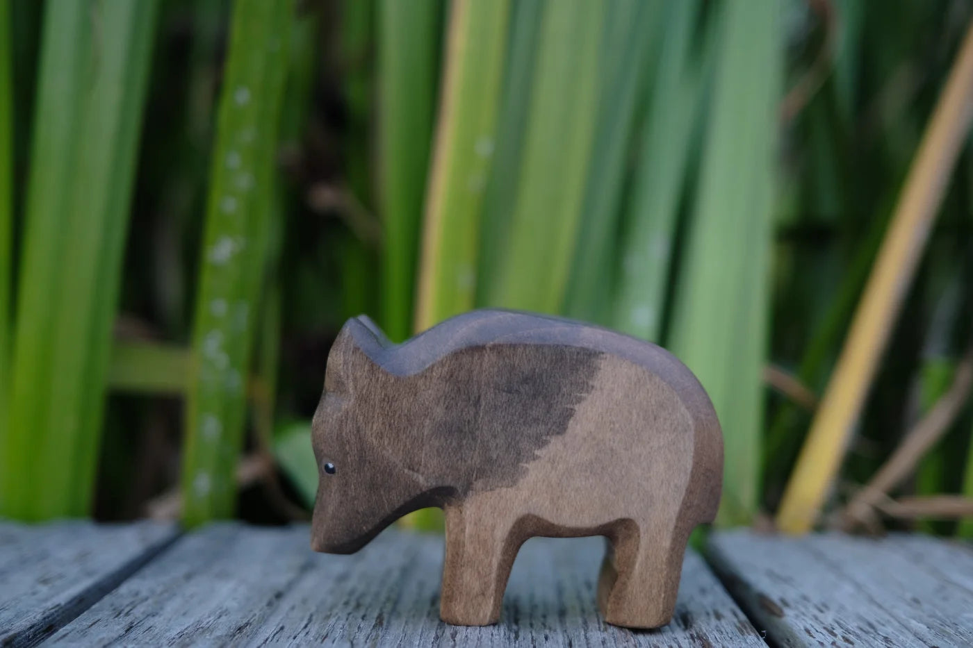 Holzwald Holzfigur Wildschwein Bache